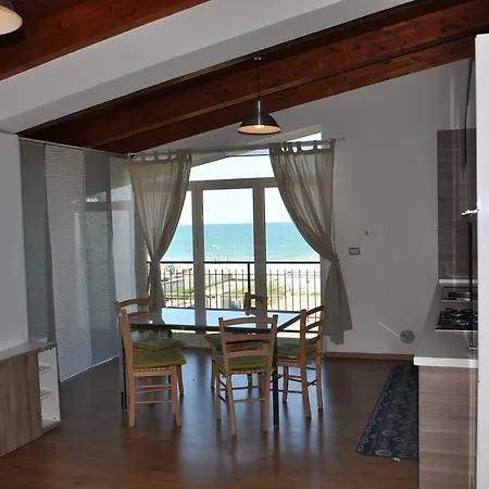 Apartamento Gran Sasso E Adriatico Pineto